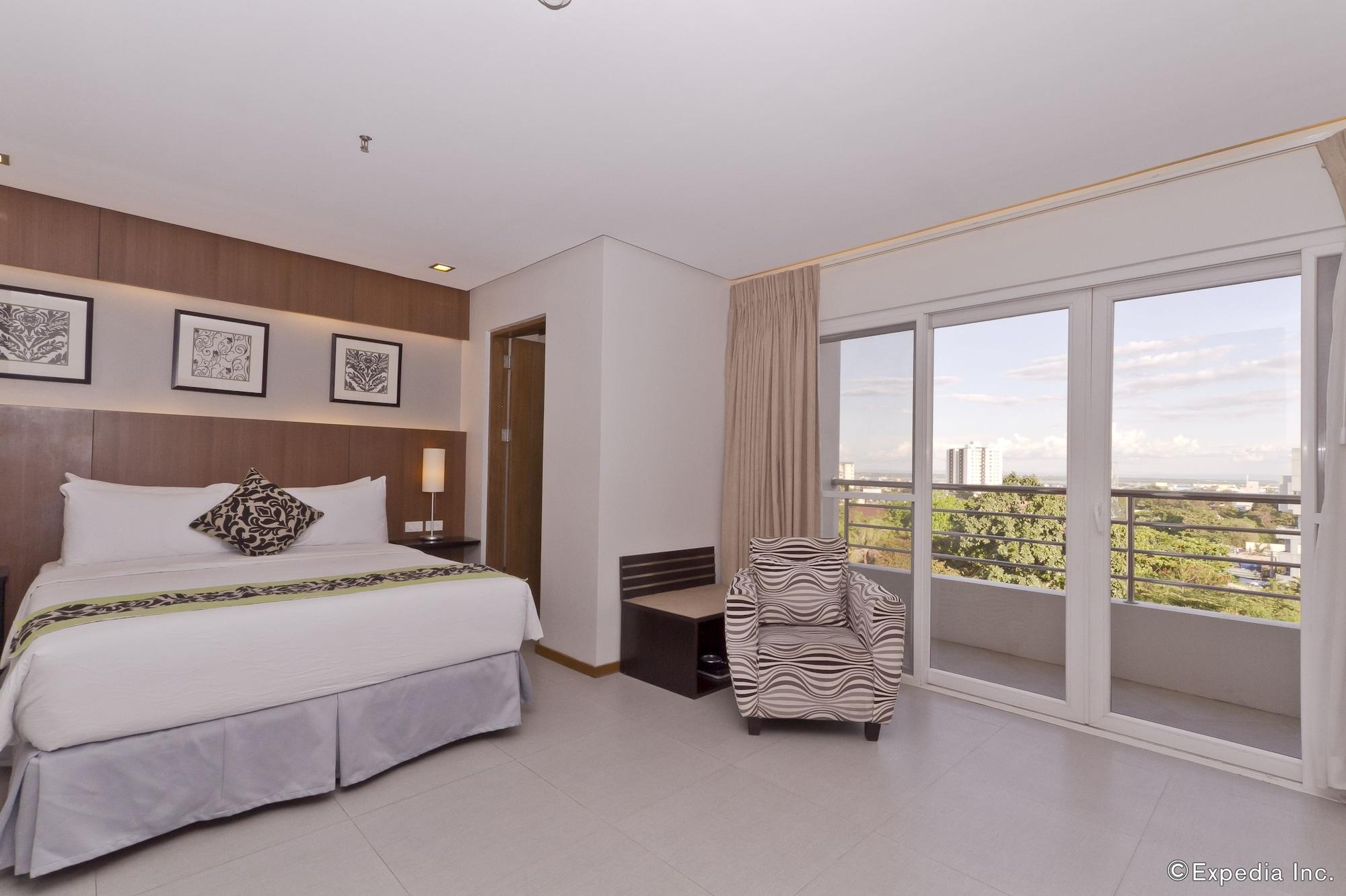 St Mark Hotel Cebu Екстер'єр фото