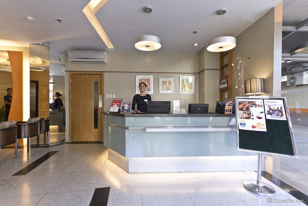 St Mark Hotel Cebu Екстер'єр фото