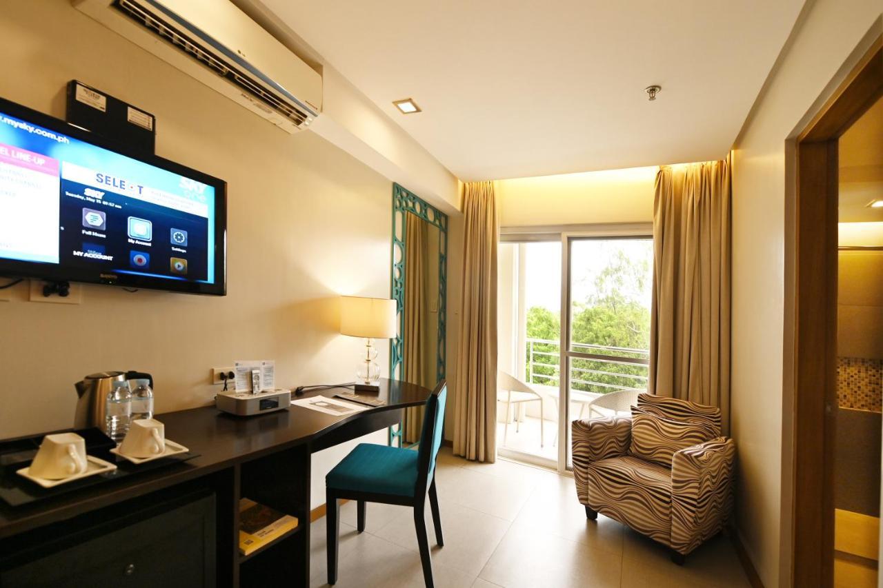 St Mark Hotel Cebu Екстер'єр фото