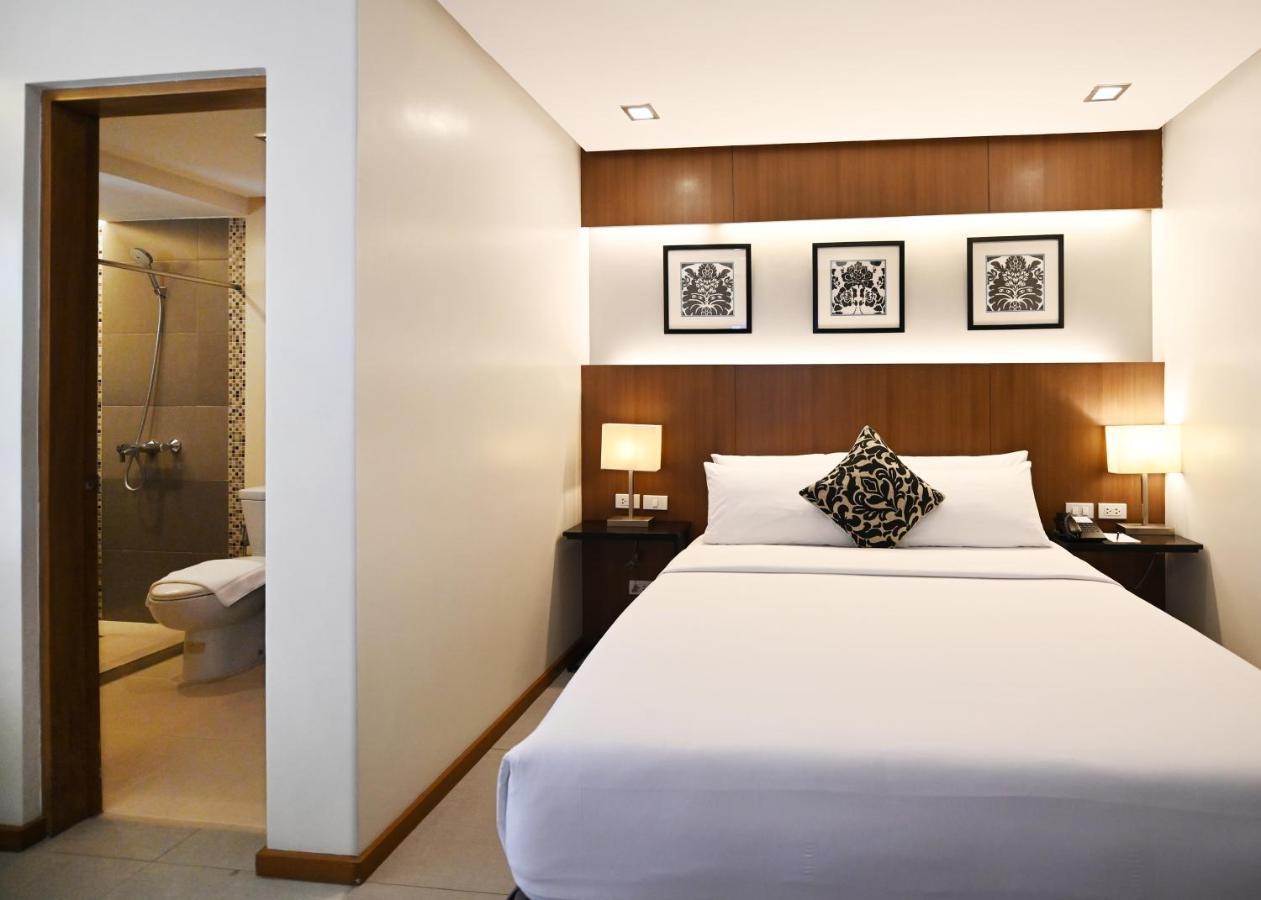 St Mark Hotel Cebu Екстер'єр фото