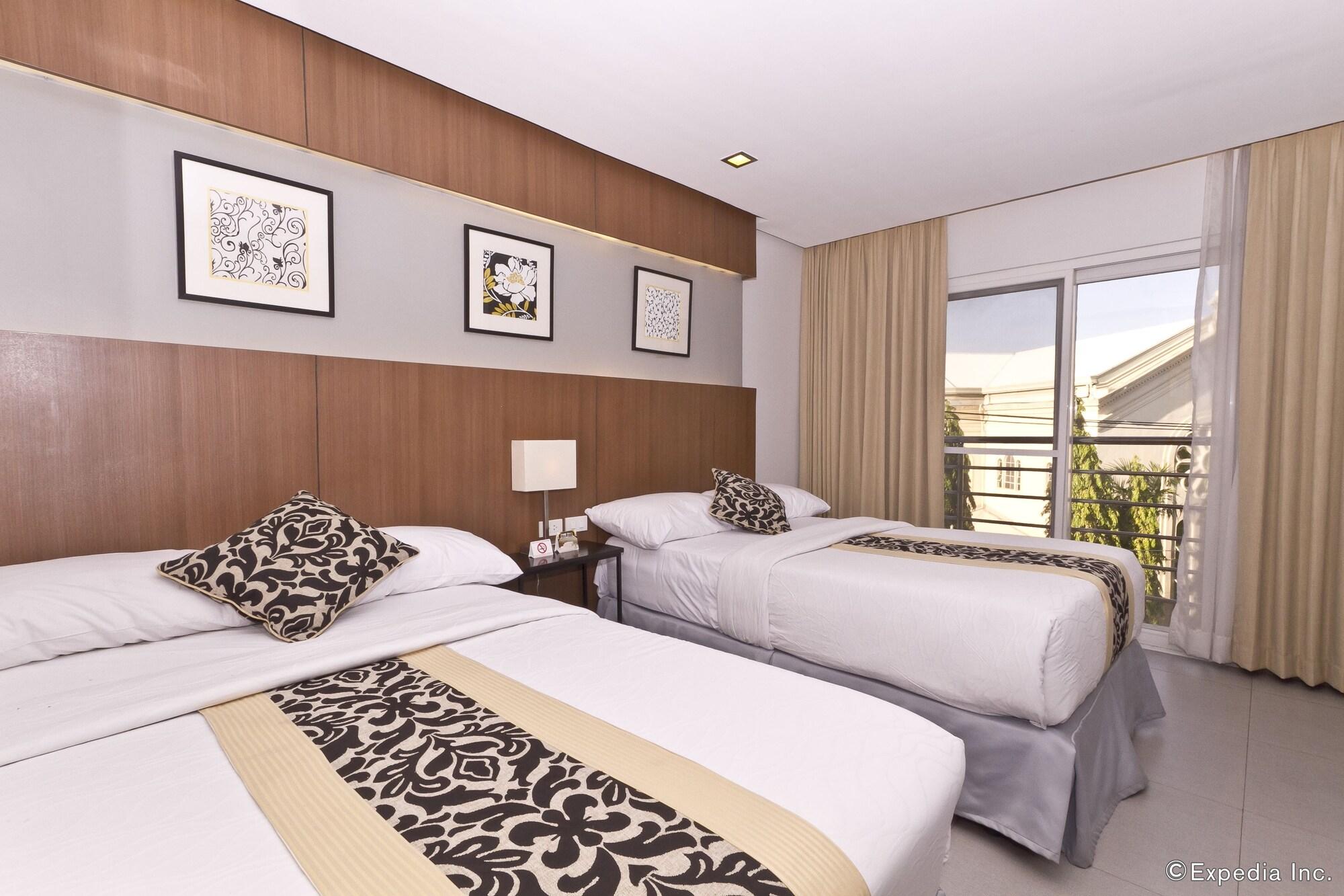 St Mark Hotel Cebu Екстер'єр фото